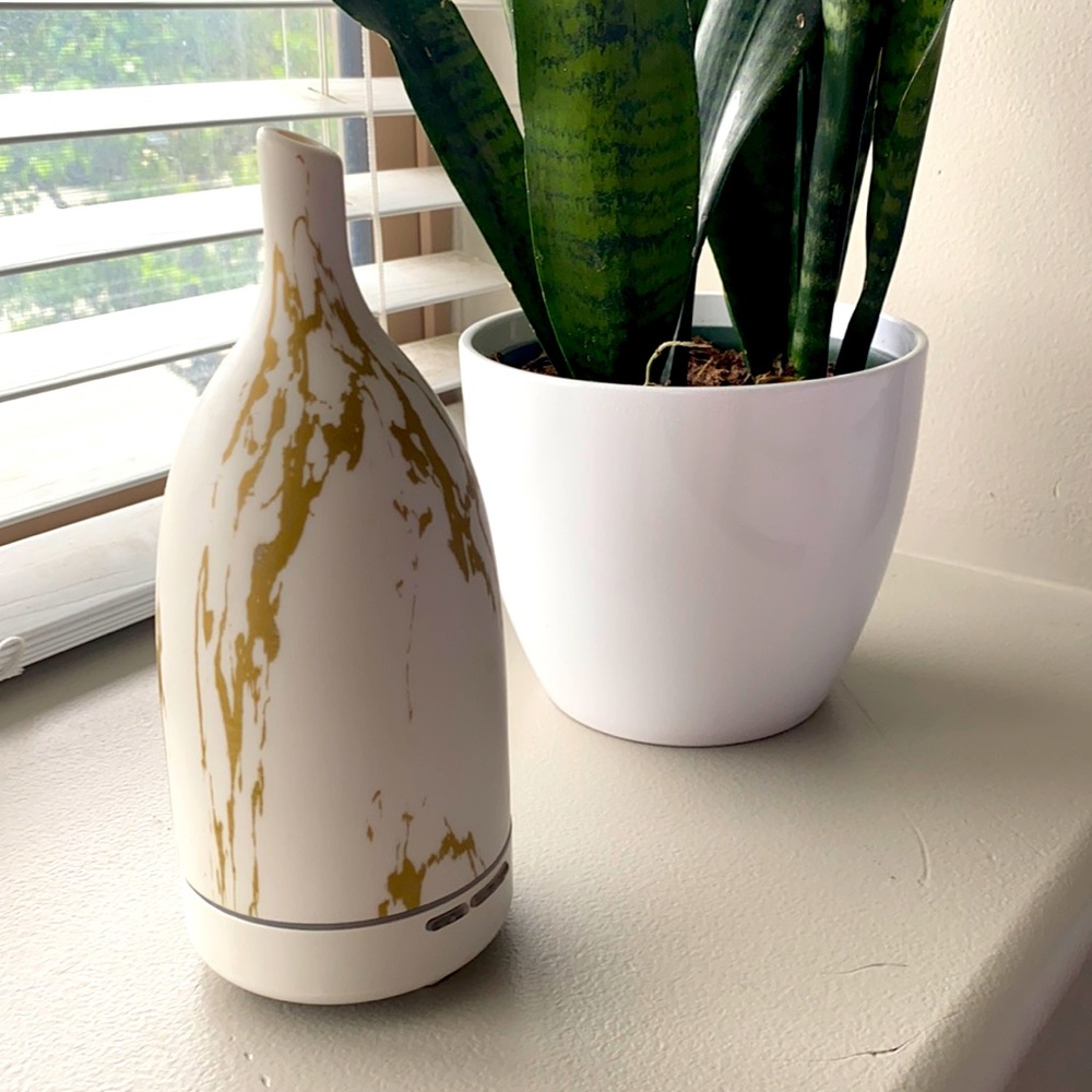 Saje diffuser